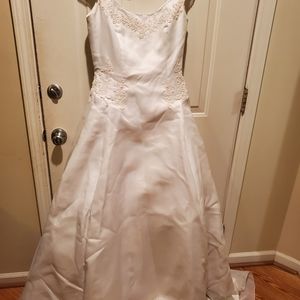 NWT Ballgown wedding dress size 14